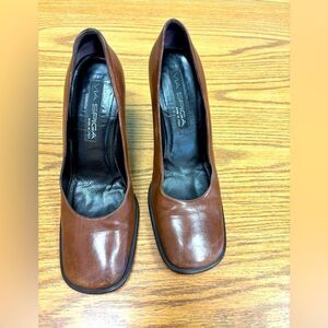 Vintage Via Spiga Women's Brown Leather Chunky Heeled Pumps